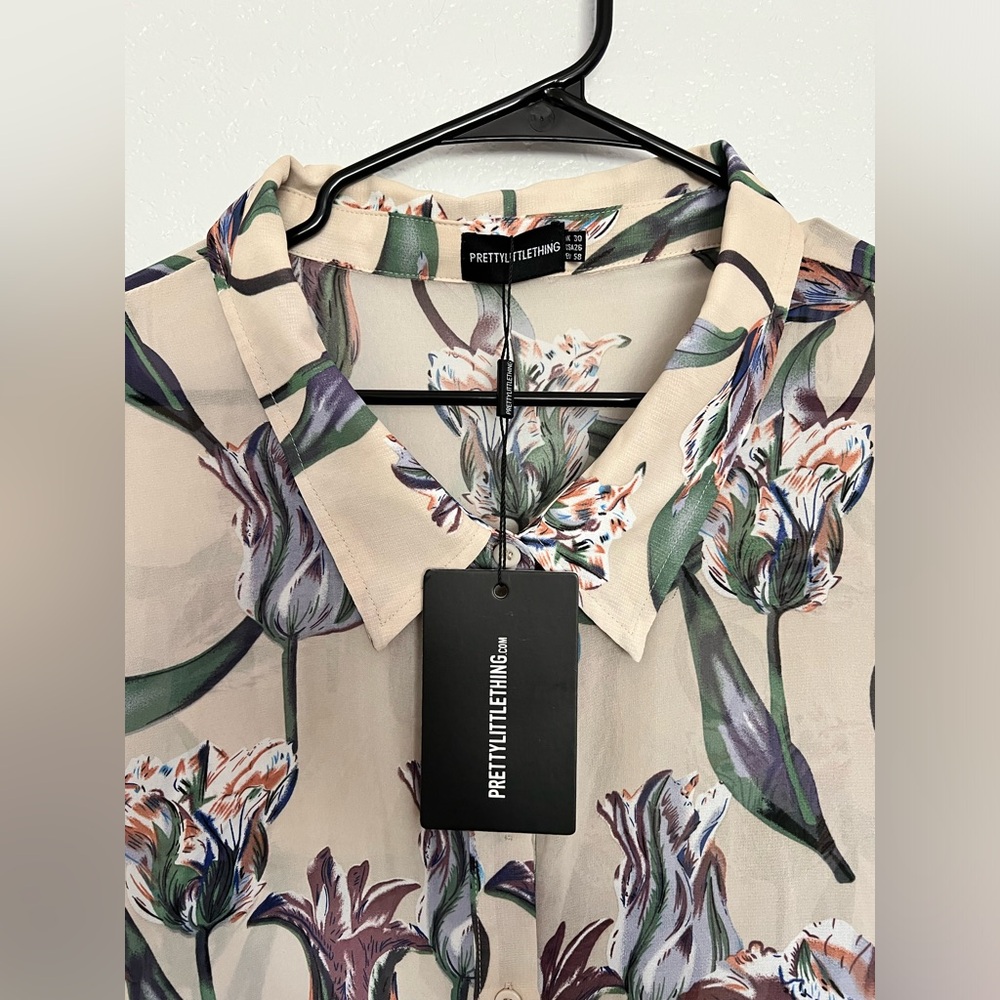 Pretty Little Thing Button Up Top - Picture 4 of 5